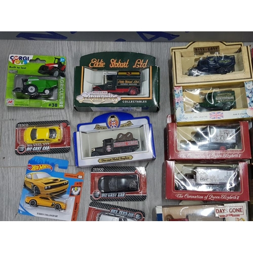 195 - COLLECTION OF DIECAST VEHICLES INCLUDES CORGI TOYS, HOT WHEELS, DAYS GONE AND LLEDO ALL IN ORIGINAL ... 