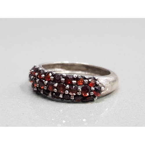 234 - SILVER 25 STONE GARNET TRIPLE BAND RING SIZE Q 3.7G GROSS