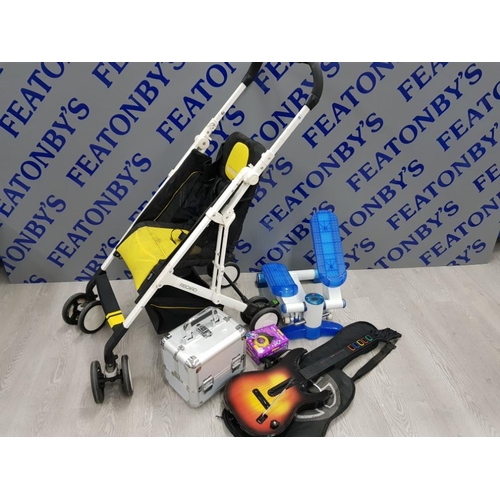 95 - MIXED ITEMS INCLUDING PRAM, STEPPER, GUITAR HERO, METAL MAKEUP BOX AND A WRIST EXERCISER BY PURPLE R... 