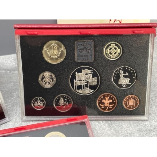 171 - COINS ROYAL MINT DELUX SETS YEARLY PROOF 1996 1997 AND 2003 ALL IN ORIGINAL CASES AND COA