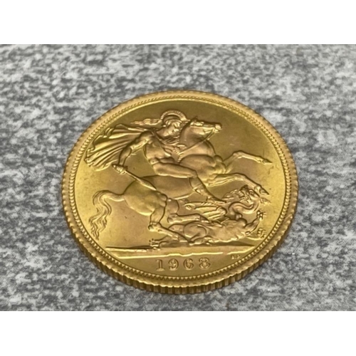 238 - 22CT GOLD 1968 FULL SOVEREIGN COIN