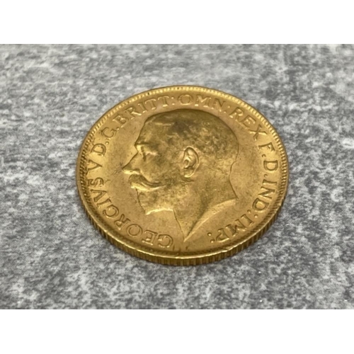 262 - 22CT GOLD 1911 FULL SOVEREIGN COIN