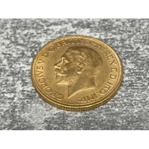 263 - 22CT GOLD 1929 FULL SOVEREIGN COIN STRUCK IN SOUTH AFRICA