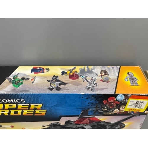 287 - LEGO DC COMICS SUPER HEROES 76087 FLYING FOX BATMOBILE AIRLIFT ATTACK COMPLETE IN ORIGINAL BOX