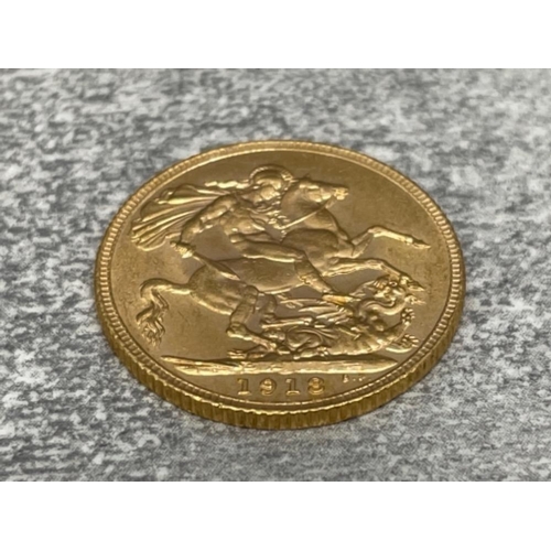 10 - 22CT GOLD 1913 FULL SOVEREIGN COIN