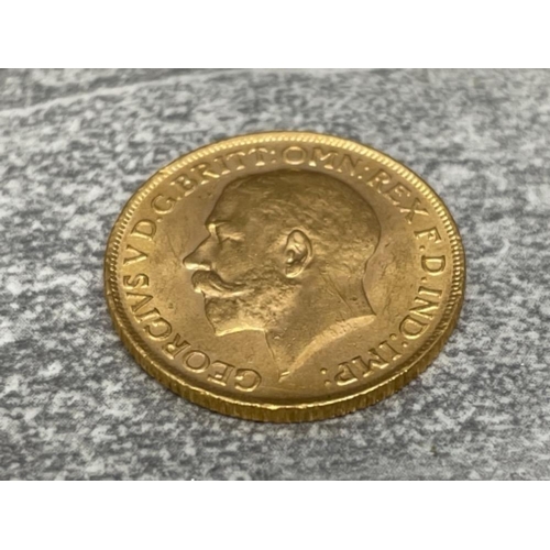 10 - 22CT GOLD 1913 FULL SOVEREIGN COIN