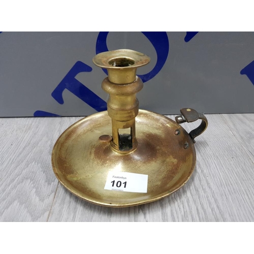 101 - VINTAGE BRASS CHAMBERSTICK, CANDLESTICK WITH CANDLE EJECTOR