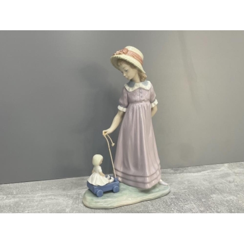 4 - LLADRO 5044 PULLING DOLLS CARRIAGE