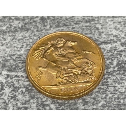 46 - 22CT GOLD 1958 FULL SOVEREIGN COIN