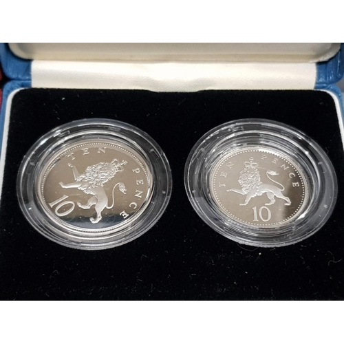 58 - ROYAL MINT 1990 5P SILVER PROOF 2 COIN SET AND 1992 10P SILVER PROOF 2 COIN SET BOTH SETS IN CASES O... 