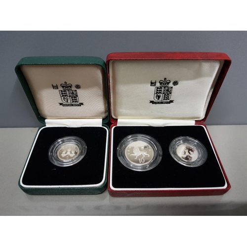 59 - ROYAL MINT 1990 5P SILVER PIEDFORD PROOF AND 1992 10P SILVER PIEDFORD PROOF WOTH ADDITIONAL  1990 5P... 