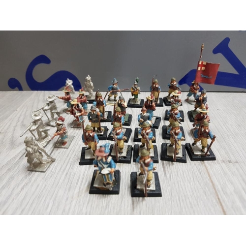 66 - COLLECTION OF 30 MUSKET MINIATURE METAL FIGURES