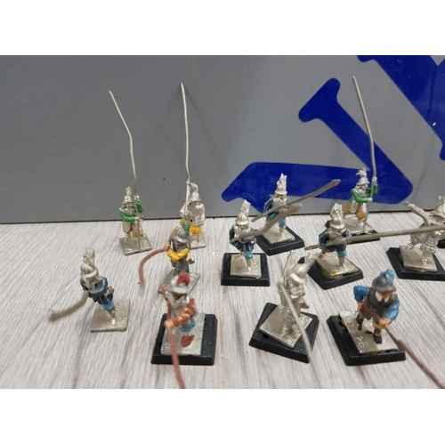 68 - COLLECTION OF 25 PIKEMEN MINIATURE METAL FIGURES