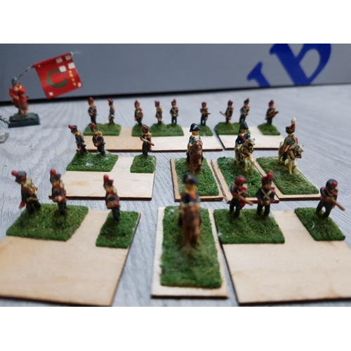 73 - COLLECTION OF METAL MINIATURE FIGURES INCLUDING ENGLISH CIVIL WAR AND SOME FRENCH GENERALS ON HORSEB... 