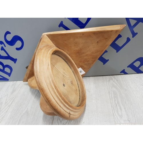 79 - PINE GOTHIC WALL BRACKET 49 X 25 CM