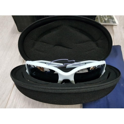 85 - 14 PAIRS OF DESIGNER SUNGLASSES IN CASES INCLUDES 3 PAIRS OF RAY-BANS, OCCHIALI AND A PAIR OF OAKLEY... 