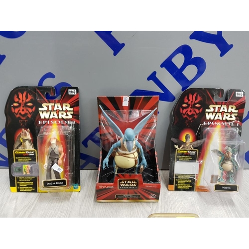 91 - STAR WARS EPISODE 1 COLLECTION OF BOXED FIGURES INCLUDES ELECTRONIC COMM TALK READER , 2X WATTO AND ... 