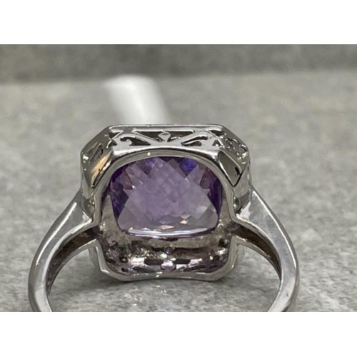 309 - 9CT WHITE GOLD DIAMOND AMETHYST CLUSTER RING SIZE T