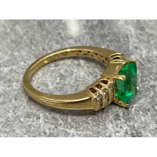 331 - 18CT GOLD EMERALD DIAMOND CLAW SET RING 4.6G SIZE O