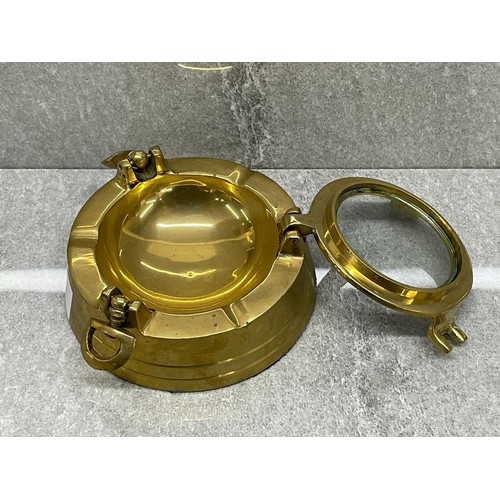 314 - SHIP PARAPHERNALIA BRASS PORTHOLE ASHTRAY AND ANCHOR