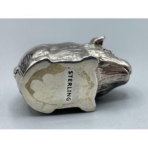 11 - Silver guinea pig figure with Ruby eyes 14.3g