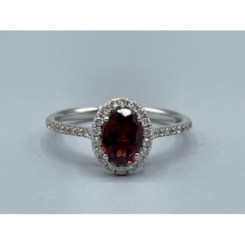 29 - 18ct white gold garnet diamond cluster ring 2g size M1/2