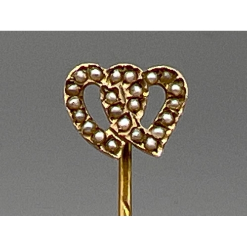 141 - Antique 9ct gold interlocking heart tie pin. 1g