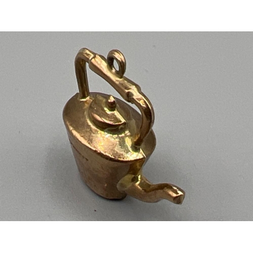 146 - Vintage 9ct gold kettle pendant/charm. 2g