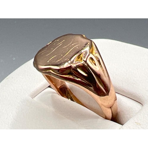 157 - Vintage 9ct rose gold signet ring. 5.4g size O