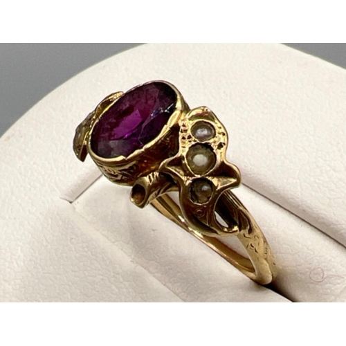 190 - Victorian 18ct gold amethyst ring. Size L 2.9g