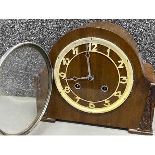 72 - Mahogany mantle clock with pendulum