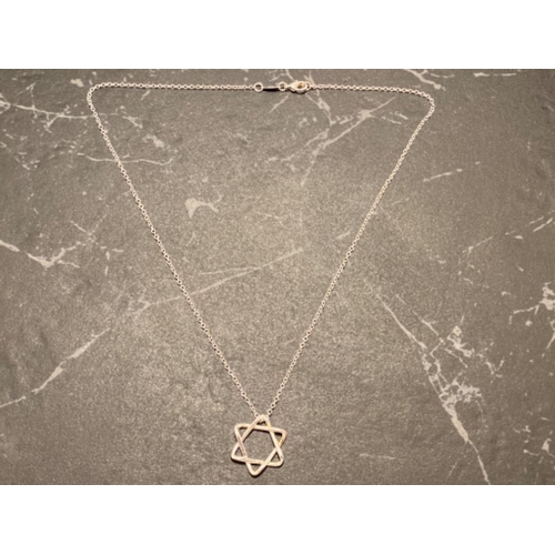 113 - Silver 925 necklace with Star of David pendant, 3.9g