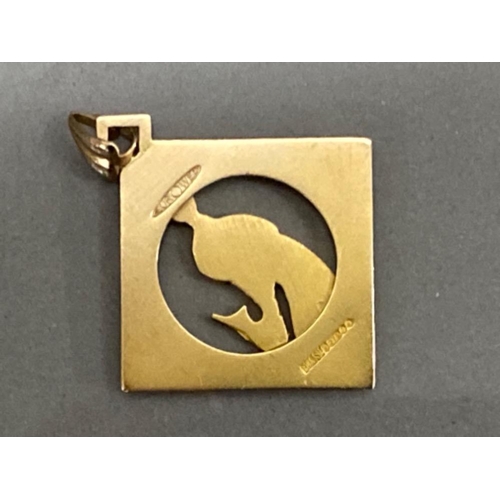 131 - 9ct yellow gold pendant, 3.1g