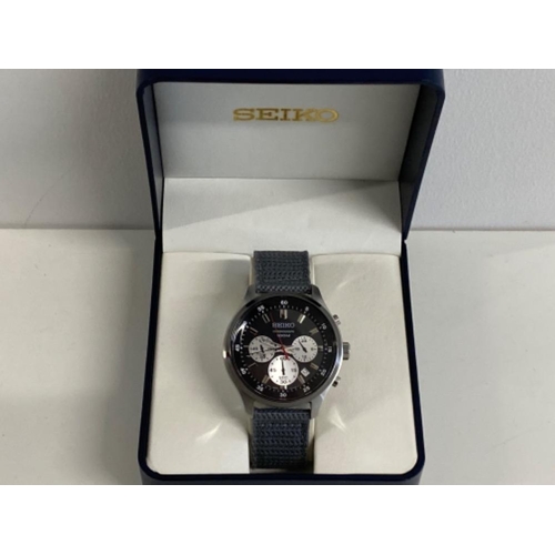 335 - Seiko chronograph (100M) wristwatch, with original box, in good working condition