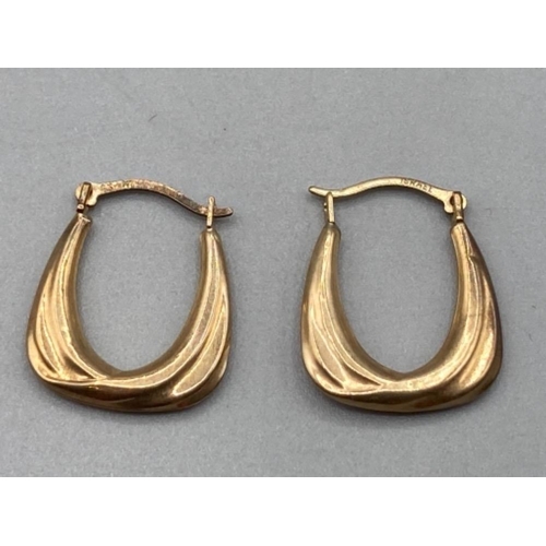 89 - A pair of 9k gold hoop earrings .6g