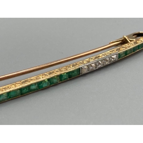 133 - Ladies 18ct yellow gold emerald and diamond bar brooch 5.7g gross