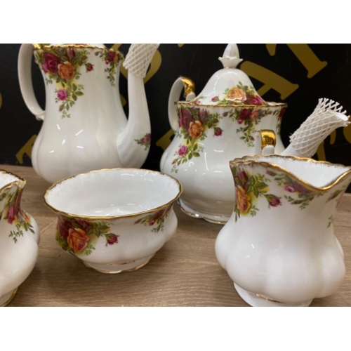 310 - 5x pieces of Royal Albert old country roses tea China, includes tea & coffee pot, creamer, milk jug ... 