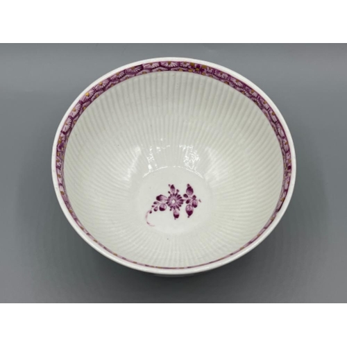 9 - Meissen bowl 1860-1924 with floral pattern in good condition