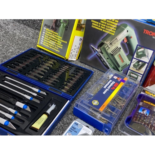 384 - Box containing boxed tools & accessories including Bosch screwdriver, modelling kit, power devil jig... 