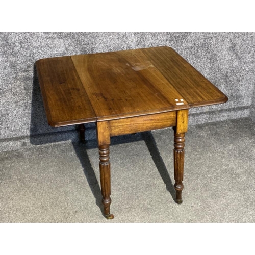 639 - Antique mahogany drop leaf table fitted with a single drawer - (measurements when extended) 93x90cm,... 