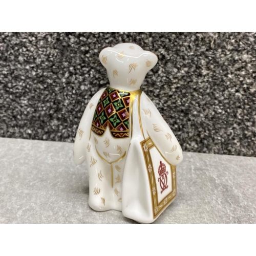 445 - Royal Crown Derby shopping bear - height 9cm