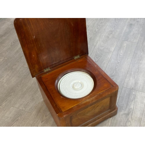 634 - Antique mahogany framed commode 47x43.5, height 31cm