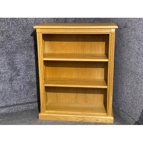 649 - Light oak 3 tier bookcase, 97x35cm, height 122cm