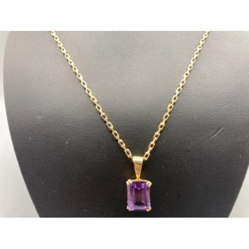 125 - Ladies 9ct yellow gold purple stone set pendant and 9ct yellow gold diamond cut belcher chain (24.5c... 