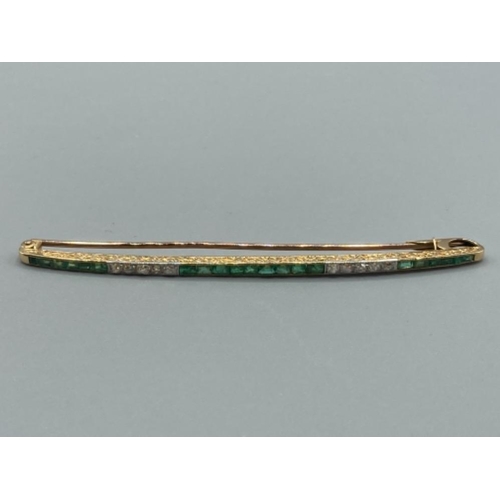 133 - Ladies 18ct yellow gold emerald and diamond bar brooch 5.7g gross