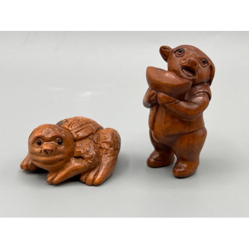 201 - Netsuke carved wooden figures