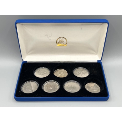 224 - The complete collection of H.M Queen Elizabeth II crowns 1953-1981. 7 in total