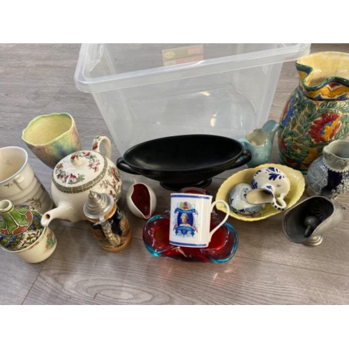 282 - Box lot containing miscellaneous items including Maling lustre jug, Sylvac vase,  Carlton ware, Indi... 