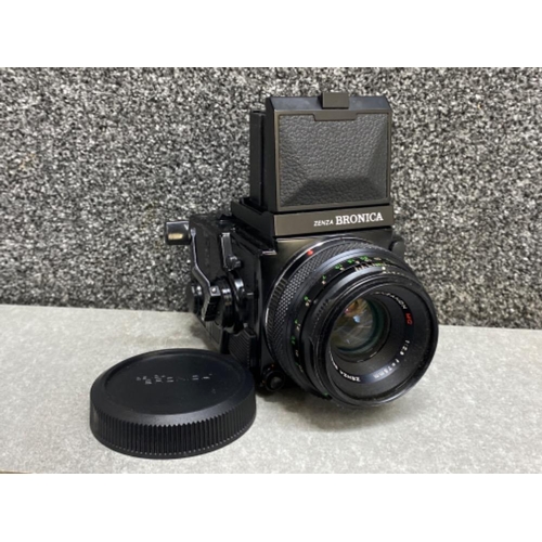 29 - Zenza Bronica ETRsi medium format camera