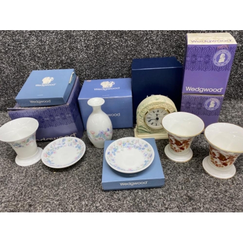 319 - 6x boxed Wedgwood China pieces together with a Aynsley mantle clock (also boxed)